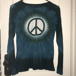Turquoise tie dye peace tee